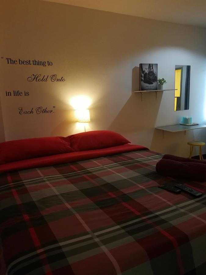 Banmeesukko Bed & Breakfast Фитсанулок Екстериор снимка